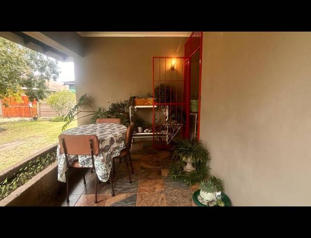 3 BEDROOM HOUSE FOR SALE IN KOSMOSPARK